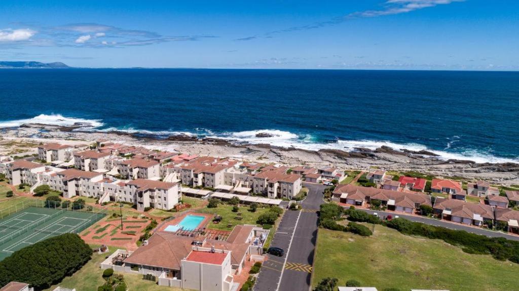 Ocean View For 6, Hermanus Beach Club Villa Exterior photo